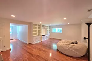 8300 Beech Tree Rd, Bethesda, MD 20817 - Photo 22