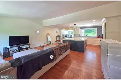 8300 Beech Tree Road, Bethesda, MD 20817 - Photo 4