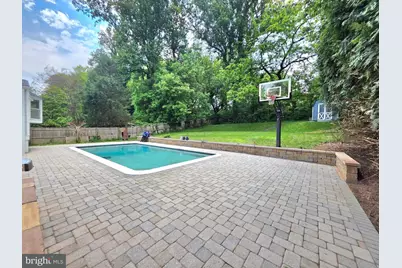 8300 Beech Tree Road, Bethesda, MD 20817 - Photo 32