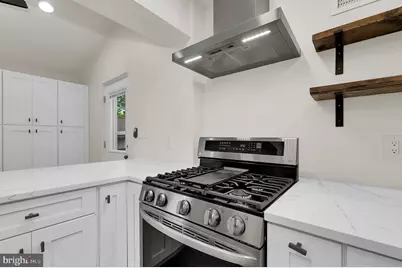 8407 Hartford Avenue, Silver Spring, MD 20910 - Photo 12