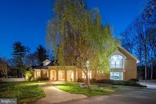 10100 Iron Gate Rd, Potomac, MD 20854 - Photo 2