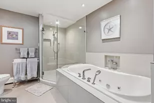 9228 Farnsworth Dr, Potomac, MD 20854 - Photo 22