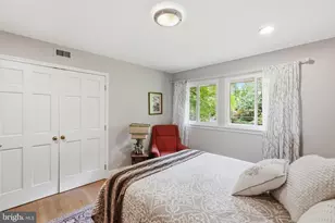 9228 Farnsworth Dr, Potomac, MD 20854 - Photo 26