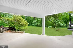 9228 Farnsworth Dr, Potomac, MD 20854 - Photo 36
