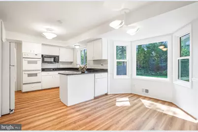 9120 Paddock Lane, Potomac, MD 20854 - Photo 16