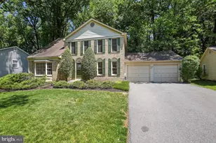 7705 Ivymount Terrace, Rockville, MD 20854 - Photo 2
