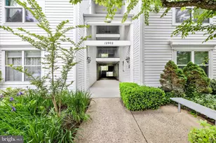 12902 Churchill Ridge Cir, Germantown, MD 20874 - Photo 2