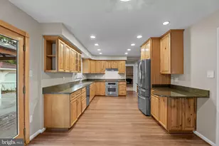 16632 S Westland Dr, Gaithersburg, MD 20877 - Photo 12
