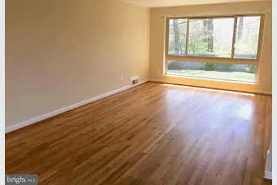 6300 Maiden Lane, Bethesda, MD 20817 - Photo 4