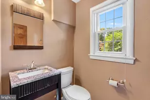 13925 Shannon Dr, Silver Spring, MD 20904 - Photo 32