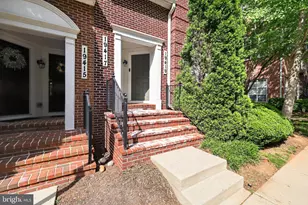 19417 Dover Cliffs Cir, Germantown, MD 20874 - Photo 2
