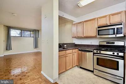 7111 Woodmont Avenue #103, Bethesda, MD 20815 - Photo 4