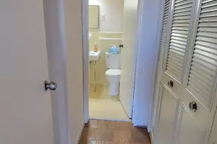 10401 Grosvenor Pl, Rockville, MD 20852 - Photo 6