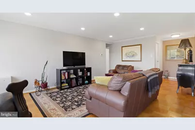 10201 Grosvenor Place #1009, Rockville, MD 20852 - Photo 12