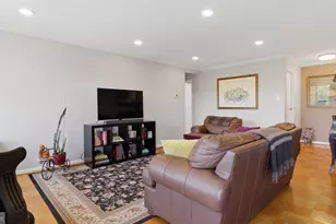 10201 Grosvenor Pl, Rockville, MD 20852 - Photo 12
