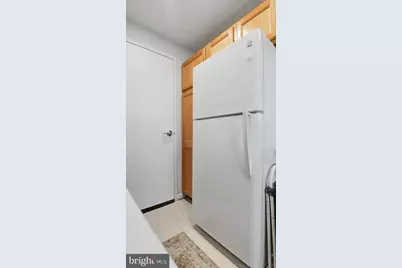10201 Grosvenor Place #1009, Rockville, MD 20852 - Photo 6