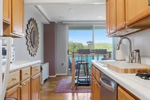 10201 Grosvenor Pl, Rockville, MD 20852 - Photo 2