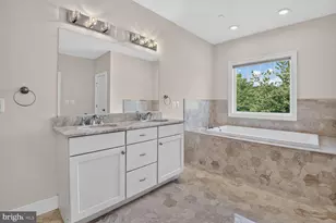13828 Travilah Rd, Rockville, MD 20850 - Photo 34