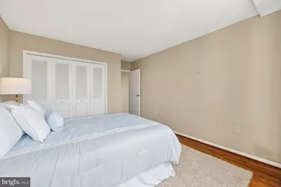 10401 Grosvenor Place #1327, Rockville, MD 20852 - Photo 18
