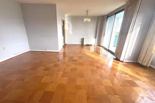 10500 Rockville Pik, Rockville, MD 20852 - Photo 6