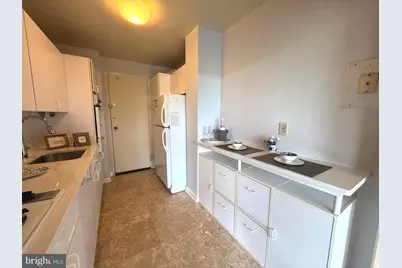 10500 Rockville Pik #614, Rockville, MD 20852 - Photo 4