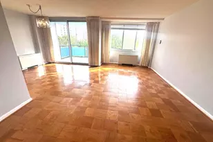 10500 Rockville Pik, Rockville, MD 20852 - Photo 4