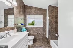 300 Gilsan Ct, Silver Spring, MD 20902 - Photo 6