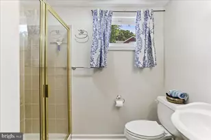 1504 Crest Rd, Silver Spring, MD 20902 - Photo 38