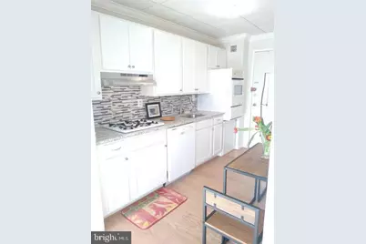 10401 Grosvenor Place #1018, Rockville, MD 20852 - Photo 8