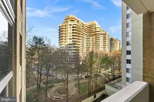 4601 N Park Ave, Chevy Chase, MD 20815 - Photo 22
