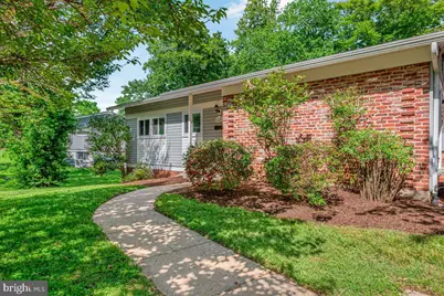 14407 Briarwood Terrace, Rockville, MD 20853 - Photo 2