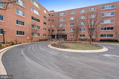 5100 Dorset Avenue #111, Chevy Chase, MD 20815 - Photo 2