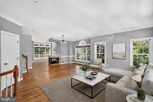 2011 Ashleigh Woods Ct, Rockville, MD 20851 - Photo 2