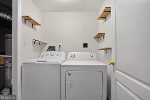 2011 Ashleigh Woods Ct, Rockville, MD 20851 - Photo 16
