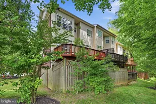 2011 Ashleigh Woods Ct, Rockville, MD 20851 - Photo 10