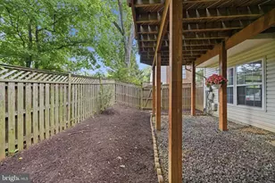 2011 Ashleigh Woods Ct, Rockville, MD 20851 - Photo 22