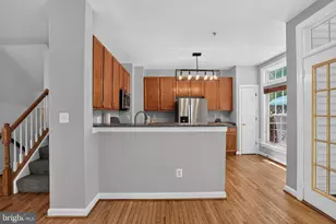 2011 Ashleigh Woods Ct, Rockville, MD 20851 - Photo 8