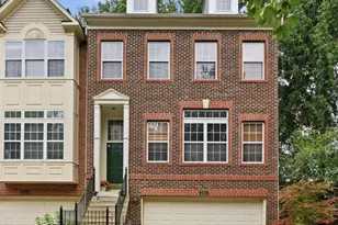2011 Ashleigh Woods Ct, Rockville, MD 20851 - Photo 2