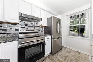 19453 Breezedale Ln, Germantown, MD 20876 - Photo 8