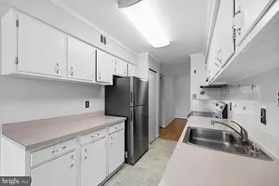 421 Christopher Ave, Gaithersburg, MD 20879 - Photo 30