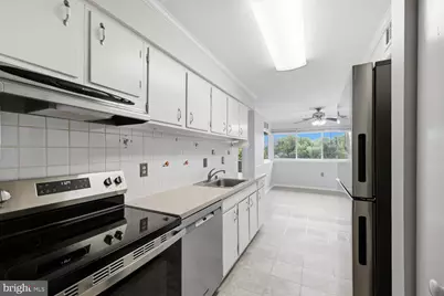 421 Christopher Avenue #14, Gaithersburg, MD 20879 - Photo 28