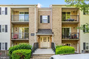 18304 Streamside Dr, Gaithersburg, MD 20879 - Photo 1