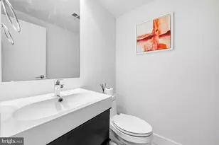 7400 Lakeview Dr, Bethesda, MD 20817 - Photo 16