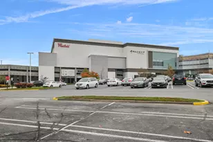 7400 Lakeview Dr, Bethesda, MD 20817 - Photo 30