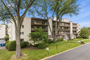 7400 Lakeview Dr, Bethesda, MD 20817 - Photo 18