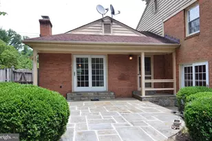 7208 Marbury Rd, Bethesda, MD 20817 - Photo 4
