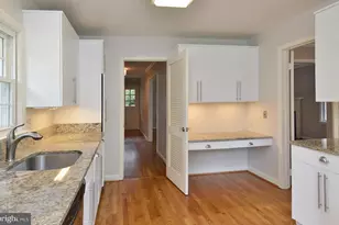 7208 Marbury Rd, Bethesda, MD 20817 - Photo 10