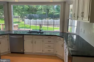 2 Frances Green Ct, Gaithersburg, MD 20878 - Photo 2