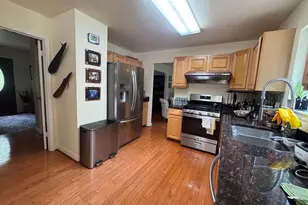 9808 Wilden Ln, Potomac, MD 20854 - Photo 10