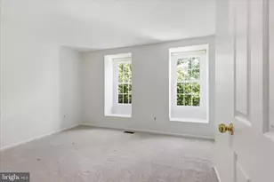 8615 Aqueduct Rd, Potomac, MD 20854 - Photo 30